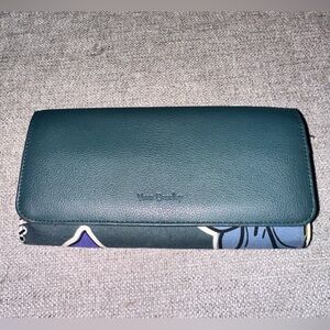 Vera Bradley Wallet